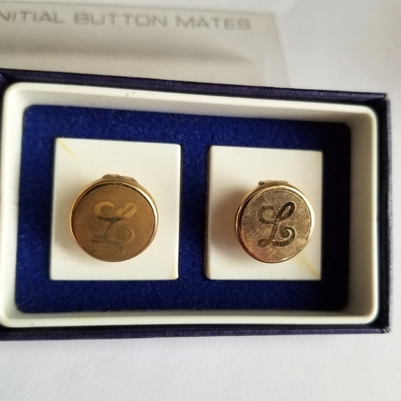 Vintage button mates by Dante button covers initial monogram gold tone - Picture 2 of 7